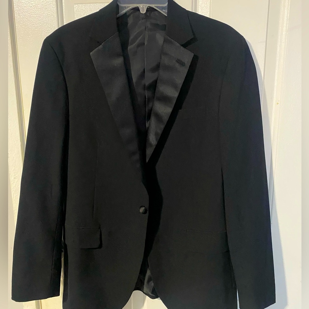 Dress suite, tuxedos